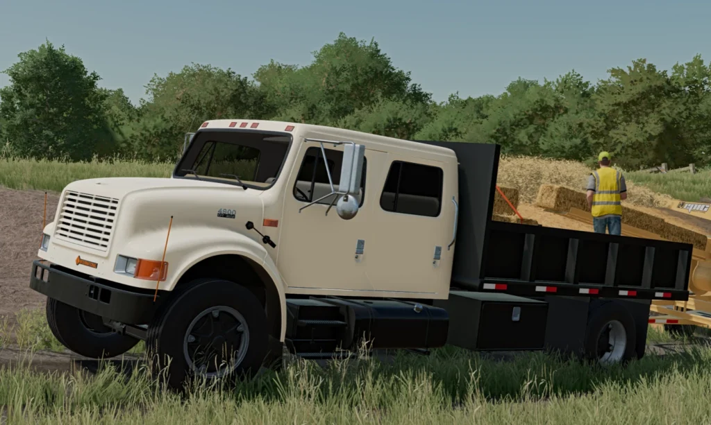 International 4900 Flatbed Straw Truck v1.0